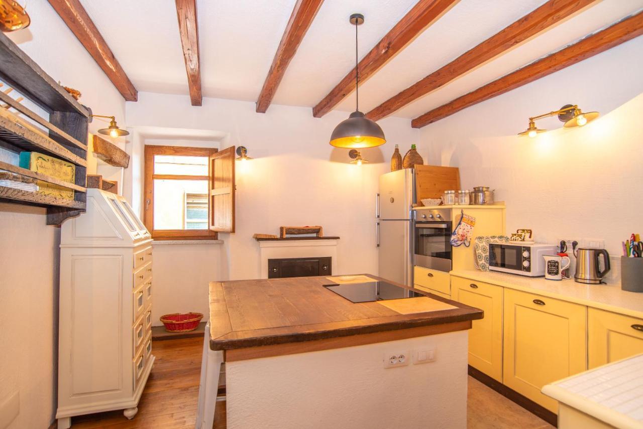 Вилла Casa Santa Croce Ala dei Sardi Экстерьер фото